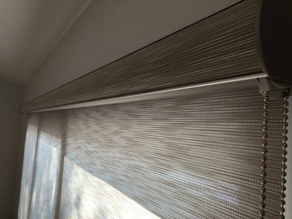 do solar shades block UV rays